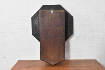 アメリカアンティーク　1900年頃　New Haven Clock Co.(ニューヘブン社)　金色の縁取りと菱形模様が印象的な八角形の掛け時計　(R-091812)