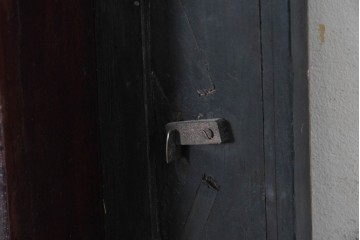 アメリカアンティーク　1900年頃　New Haven Clock Co.(ニューヘブン社)　金色の縁取りと菱形模様が印象的な八角形の掛け時計　(R-091812)