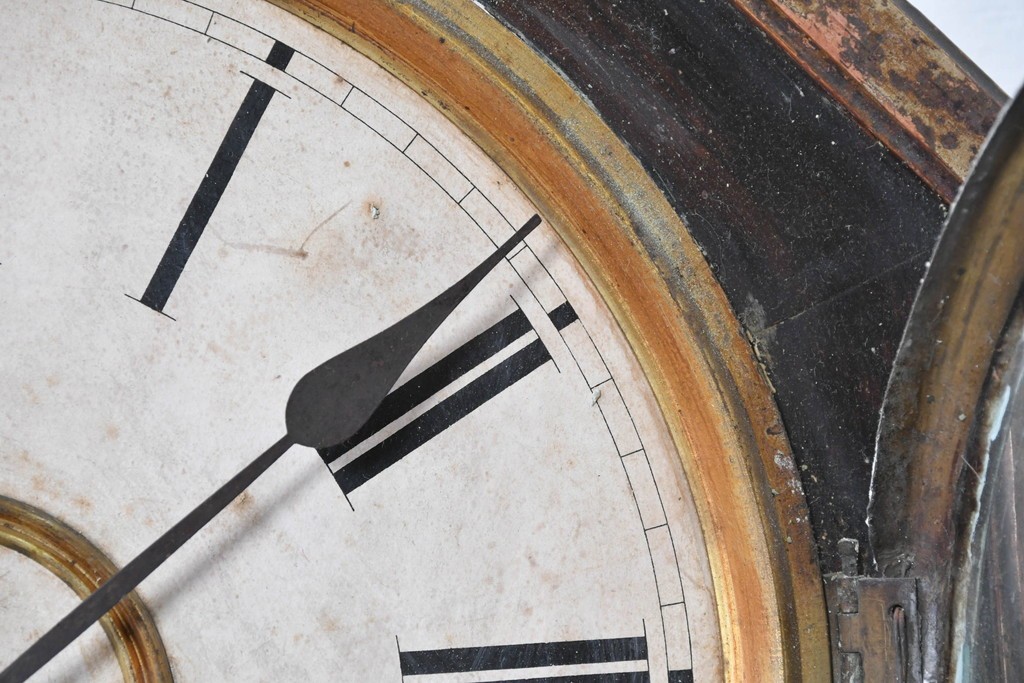 アメリカアンティーク　1900年頃　New Haven Clock Co.(ニューヘブン社)　金色の縁取りがクラシカルな八角形の掛け時計　(R-091813)