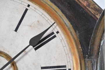 アメリカアンティーク　1900年頃　New Haven Clock Co.(ニューヘブン社)　金色の縁取りがクラシカルな八角形の掛け時計　(R-091813)