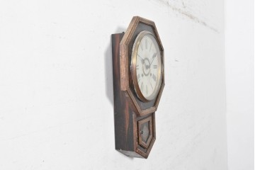 アメリカアンティーク　1900年頃　New Haven Clock Co.(ニューヘブン社)　金色の縁取りがクラシカルな八角形の掛け時計　(R-091813)