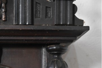 和製アンティーク　大正期　人面飾りと重厚な彫刻装飾が目を引くスリゲル型掛け時計　(R-091814)