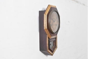 アメリカアンティーク　E.N.WELCH(ウェルチ)社　1890年から1890年頃　金色の縁取りがクラシカルな掛け時計　(R-091816)
