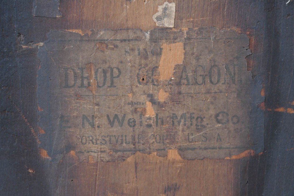 アメリカアンティーク　E.N.WELCH(ウェルチ)社　1890年から1890年頃　金色の縁取りがクラシカルな掛け時計　(R-091816)