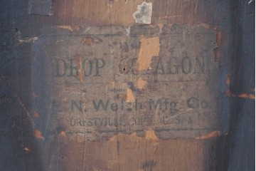アメリカアンティーク　E.N.WELCH(ウェルチ)社　1890年から1890年頃　金色の縁取りがクラシカルな掛け時計　(R-091816)