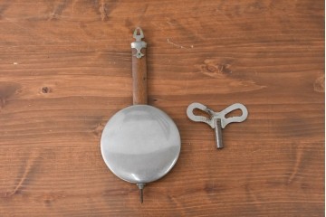 和製ヴィンテージ　昭和中期　協立時計工業株式会社(Kyoritu Clock)　花や葉の装飾が上品な掛け時計　(R-091817)