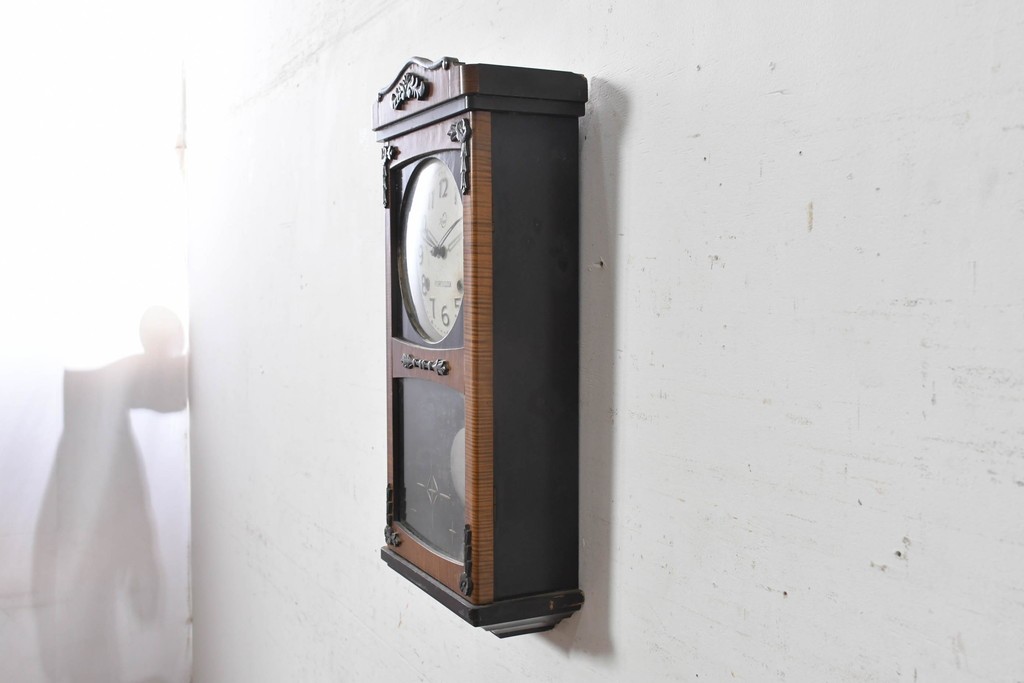 和製ヴィンテージ　昭和中期　協立時計工業株式会社(Kyoritu Clock)　花や葉の装飾が上品な掛け時計　(R-091817)