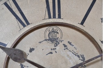 アメリカアンティーク　1900年頃　WATERBURY CLOCK CO.(ウォーターベリー)　花モチーフの装飾と金色のラインがお洒落な掛け時計　(R-091824)