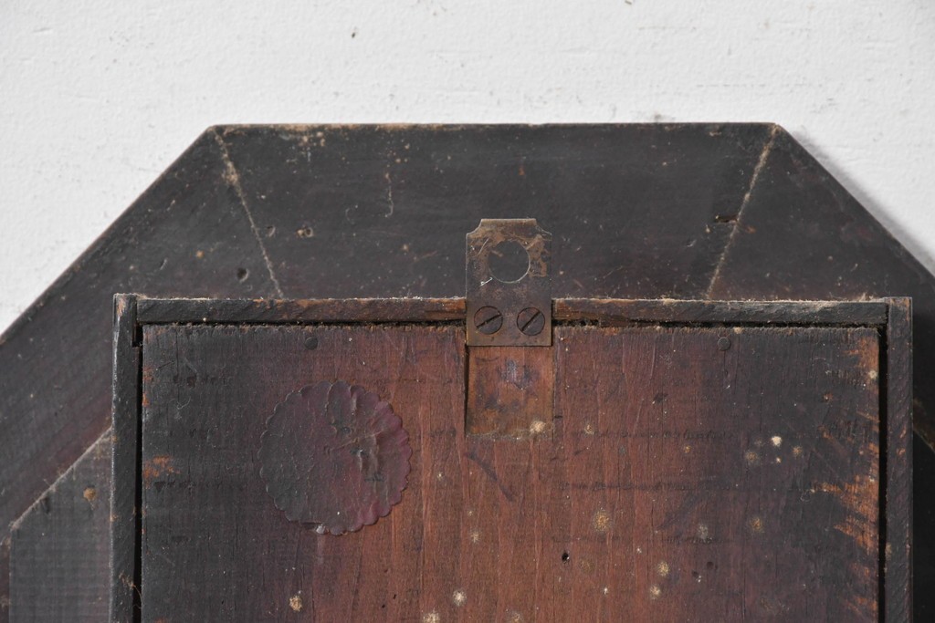 アメリカアンティーク　1900年頃　WATERBURY CLOCK CO.(ウォーターベリー)　花モチーフの装飾と金色のラインがお洒落な掛け時計　(R-091824)