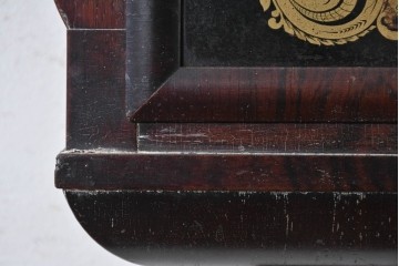 アメリカアンティーク　1870年頃　Ansonia Clock Company(アンソニア)　ローマ数字と日付目盛りを配した丸型文字盤の掛け時計　(R-091835)