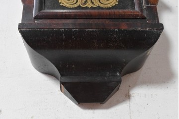 アメリカアンティーク　1870年頃　Ansonia Clock Company(アンソニア)　ローマ数字と日付目盛りを配した丸型文字盤の掛け時計　(R-091835)