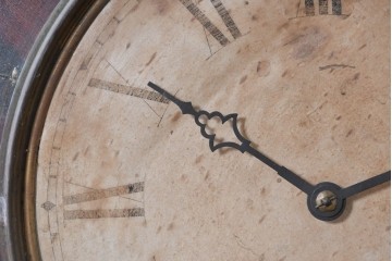 アメリカアンティーク　1870年から1890年頃　E. N. Welch Manufacturing Co.(E. N. ウェルチ)　八角形のフレームとローマ数字文字盤が目を引く掛け時計　(R-091836)