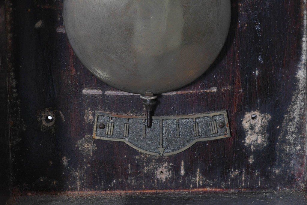 アメリカアンティーク　1920年頃　Ansonia Clock Company(アンソニア)　特大サイズ　丸型文字盤とガラス窓の掛け時計　(R-091840)
