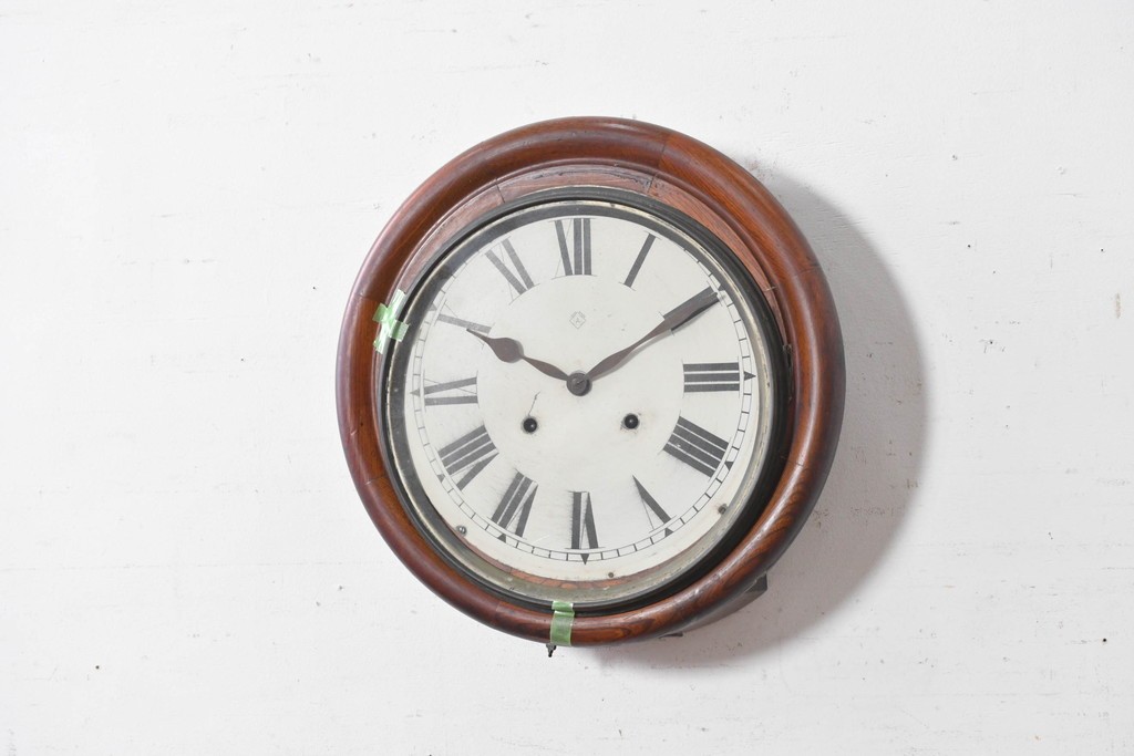 アメリカアンティーク　Ansonia Clock Company(アンソニア)　ローマ数字の文字盤を備えた丸型掛け時計　(R-091843)