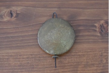 アメリカアンティーク　Ansonia Clock Company(アンソニア)　ローマ数字の文字盤を備えた丸型掛け時計　(R-091843)