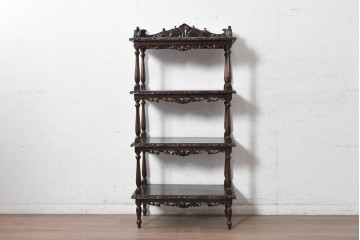 イギリスアンティーク　1900年頃　高級品　マホガニー材　曲線彫刻を随所に施した凝った作りの4段オープンラック　(R-091848)