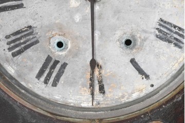 アンティーク時計　明治期から大正期　人物画を配した八角形の掛け時計　(R-091855)