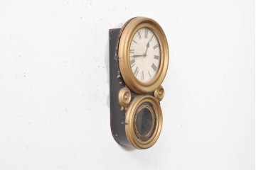 アメリカアンティーク　1880年頃　E. INGRAHAM&CO(イングラハム社)　ゴールドカラーの丸枠を配しただるま時計　(R-091859)
