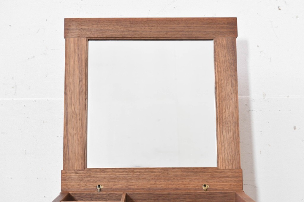 和製ヴィンテージ　ジョージナカシマ(George Nakashima)　ミラミラー(MIRA MIRROR)　BN311　木目の美しさと機能美が魅力のジュエリーボックス　(R-091861)
