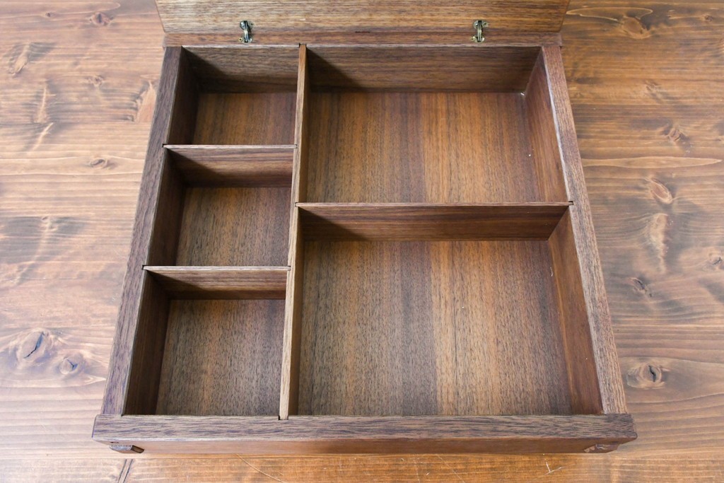 和製ヴィンテージ　ジョージナカシマ(George Nakashima)　ミラミラー(MIRA MIRROR)　BN311　木目の美しさと機能美が魅力のジュエリーボックス　(R-091861)