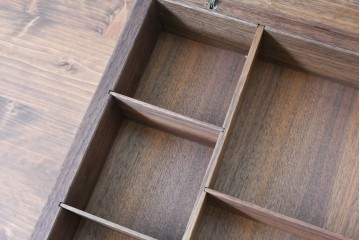 和製ヴィンテージ　ジョージナカシマ(George Nakashima)　ミラミラー(MIRA MIRROR)　BN311　木目の美しさと機能美が魅力のジュエリーボックス　(R-091861)