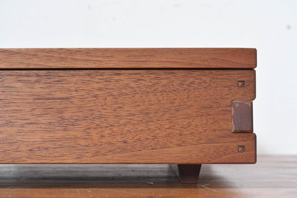 和製ヴィンテージ　ジョージナカシマ(George Nakashima)　ミラミラー(MIRA MIRROR)　BN311　木目の美しさと機能美が魅力のジュエリーボックス　(R-091861)