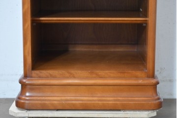 中古　美品　横浜クラシック家具　ダニエル(Daniel)　引き出しとオープン棚を備えたナイトテーブル　(R-091867)