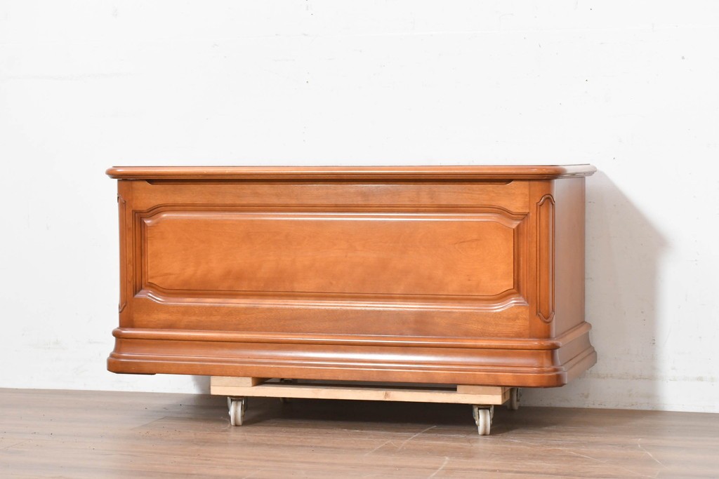 中古　美品　横浜クラシック家具　ダニエル(Daniel)　希少モデル　ブランケットボックス　(R-091868)