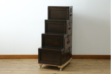 中古　美品　職人手作り　希少な廃番品!　民芸城山　深みのある朱色と濃茶色のコントラストが美しい一閑張りの階段箪笥　(R-091883)