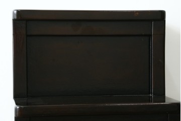 中古　美品　職人手作り　希少な廃番品!　民芸城山　深みのある朱色と濃茶色のコントラストが美しい一閑張りの階段箪笥　(R-091883)