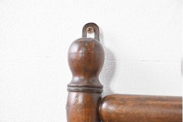 フランスアンティーク　フェイクバンブーの装飾と挽物細工が趣深い木製ウォールフック　(R-091929)