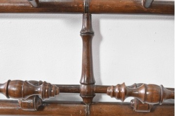 フランスアンティーク　フェイクバンブーの装飾と挽物細工が趣深い木製ウォールフック　(R-091929)
