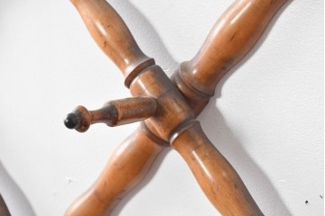 フランスアンティーク　フェイクバンブーの美しい挽物細工と伸縮式の菱形デザインが魅力の伸縮式ウォールフック　(R-091930)
