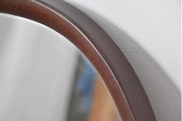 和製ヴィンテージ　希少モデル!　秋田木工　柳宗理デザイン「曲木鏡」　なめらかな曲線が美しい小判型ウォールミラー　(R-091934)