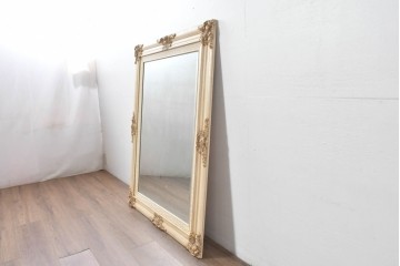 アメリカヴィンテージ　Windsor Art & Mirror Company(ウィンザー・アート&ミラー)　アンティーク調　彫刻装飾がクラシカルなウォールミラー　(R-091939)