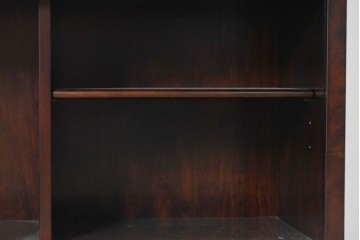 中古　超美品　星野民芸(星野民藝)　深みのある木色と縦格子の引き戸が特徴的な高山式食器棚　(R-091964)