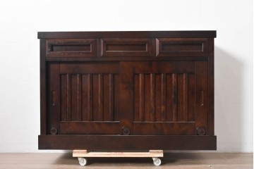 中古　超美品　星野民芸(星野民藝)　水屋箪笥下段　御所車と縦格子の引き戸を備えた重厚なサイドボード　(R-091966)
