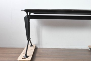 イタリアヴィンテージ　1960年頃　Olivetti(オリヴェッティ)　Arco Desk(アルコデスク)　直線的なフォルムが魅力のモダンなデスク　(R-091970)