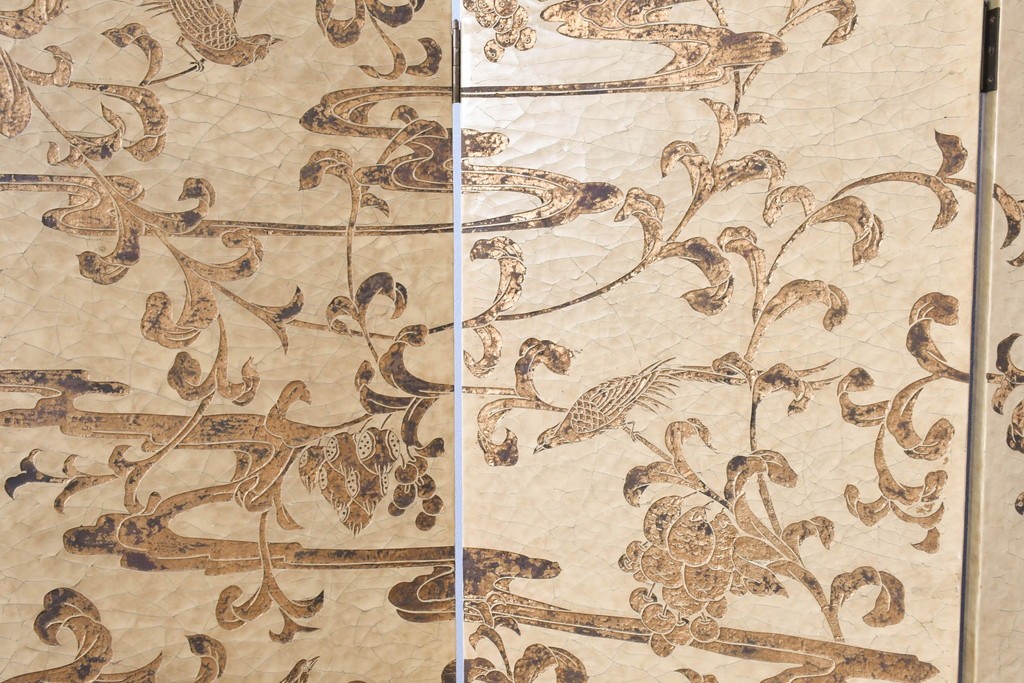 和製ヴィンテージ　クラッキング加工　鳥や葡萄の金模様が華やかな四連衝立　(R-091981)