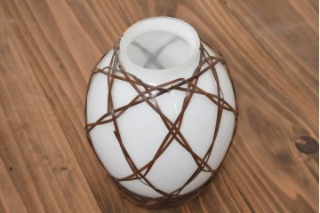 《引っ掛けシーリング式ペンダントライト加工費込み》　和製アンティーク　昭和初期から昭和中期　竹編みの装飾が和の趣を添えるペンダントライト　(R-092000)