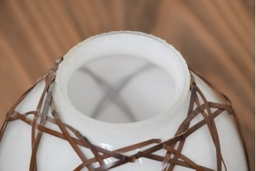 《引っ掛けシーリング式ペンダントライト加工費込み》　和製アンティーク　昭和初期から昭和中期　竹編みの装飾が和の趣を添えるペンダントライト　(R-092000)