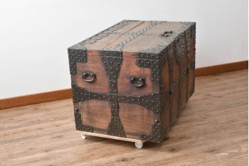 和製アンティーク　明治期　上手物!　北陸三国産　欅(ケヤキ)材　これぞ日本版宝箱!!　小物収納やディスプレイにも使える重厚な貴重品箱　(R-092017)