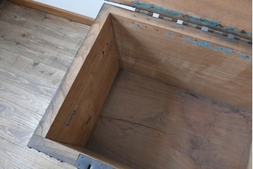 和製アンティーク　明治期　上手物!　北陸三国産　欅(ケヤキ)材　これぞ日本版宝箱!!　小物収納やディスプレイにも使える重厚な貴重品箱　(R-092017)