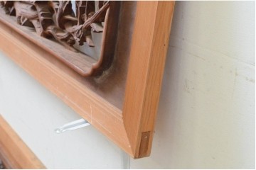 ヴィンテージ建具　井波彫刻　晴雲作　躍動感のある梅の花と竹が美しい両面彫刻欄間　(R-092394)