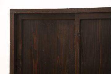 明治大正期の木製戸棚をリペア&カスタム!取り外し可能な棚板を新たに作成し、2段から3段の仕様へ変更。1トーン落ち着いた色味に着色し仕上げ。(収納棚、キャビネット)