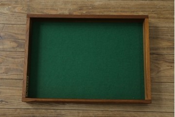 デンマークヴィンテージ　美品　Dyrlund(デューロン)　チーク材　丸みのあるシルエットが美しいシャッター扉(蛇腹扉)のサイドボード　(S-086930)