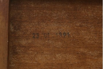 デンマークヴィンテージ　美品　Dyrlund(デューロン)　チーク材　丸みのあるシルエットが美しいシャッター扉(蛇腹扉)のサイドボード　(S-086930)