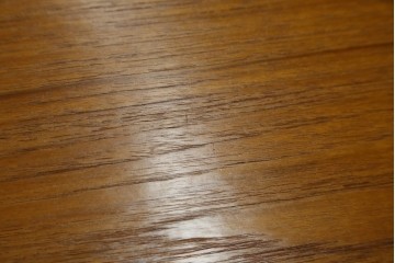 デンマークヴィンテージ　美品　Dyrlund(デューロン)　チーク材　丸みのあるシルエットが美しいシャッター扉(蛇腹扉)のサイドボード　(S-086930)
