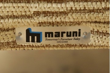 和製ヴィンテージ　美品　maruni(マルニ木工)　オールドマルニ(青ロゴ・mロゴ)　曲木アームが優美な1人掛けソファ　(S-088176)