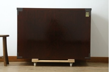 中古　美品　岩谷堂箪笥　最高級ライン!　木地呂塗り　手打ち牡丹金具　職人技の粋をつくした贅沢なチェスト　(S-090508)